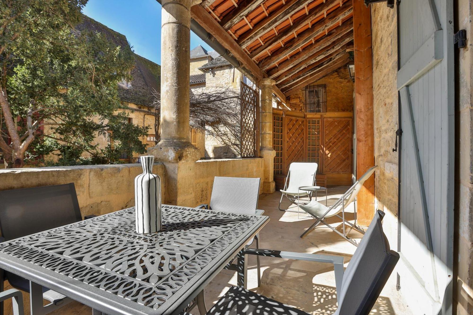 سارلا لا كانيدا La Villa Des Consuls - Gite De Tourisme De Charme الغرفة الصورة